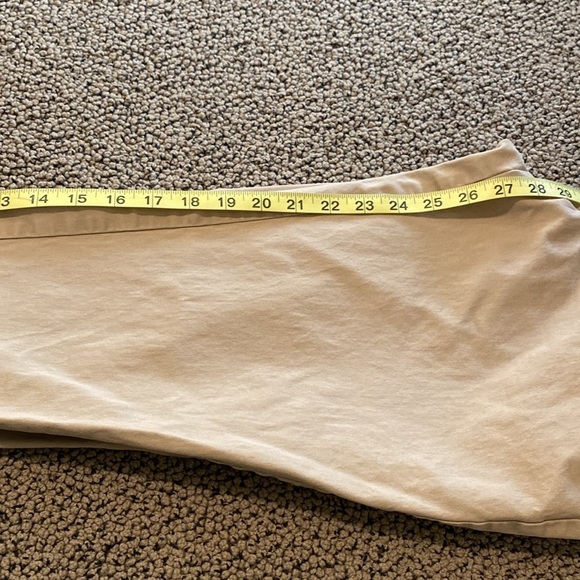 NWOT Gap Slim Fit Straight Legged Khaki Pants Size 29x30 - Picture 8 of 10